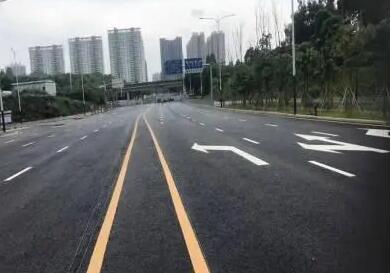 蘇州道路劃線分析，可變車道是什么意思？可變導(dǎo)向車道是可變車道嗎？